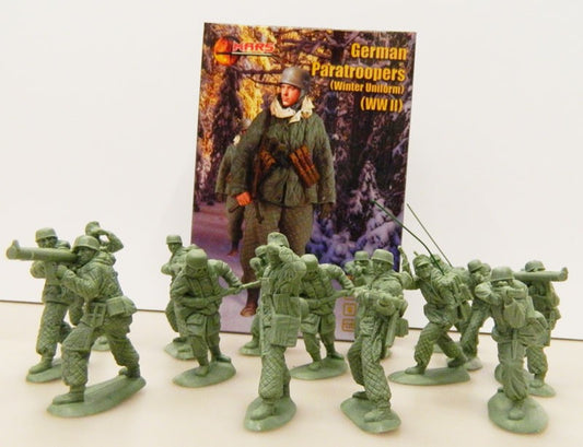 32034 MARS German Paratroopers ( Winter Uniform) WWII 1/32