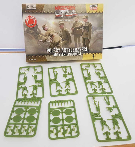 WWH055 FIRST TO FIGHT KITS Polish Artillerymen figures